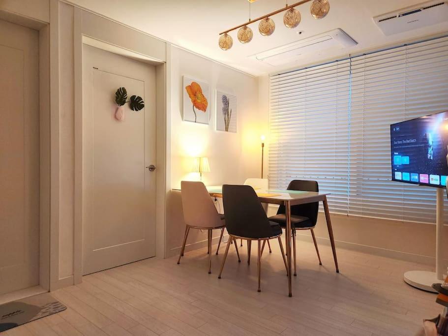 Apartment Station Joey N Ray House