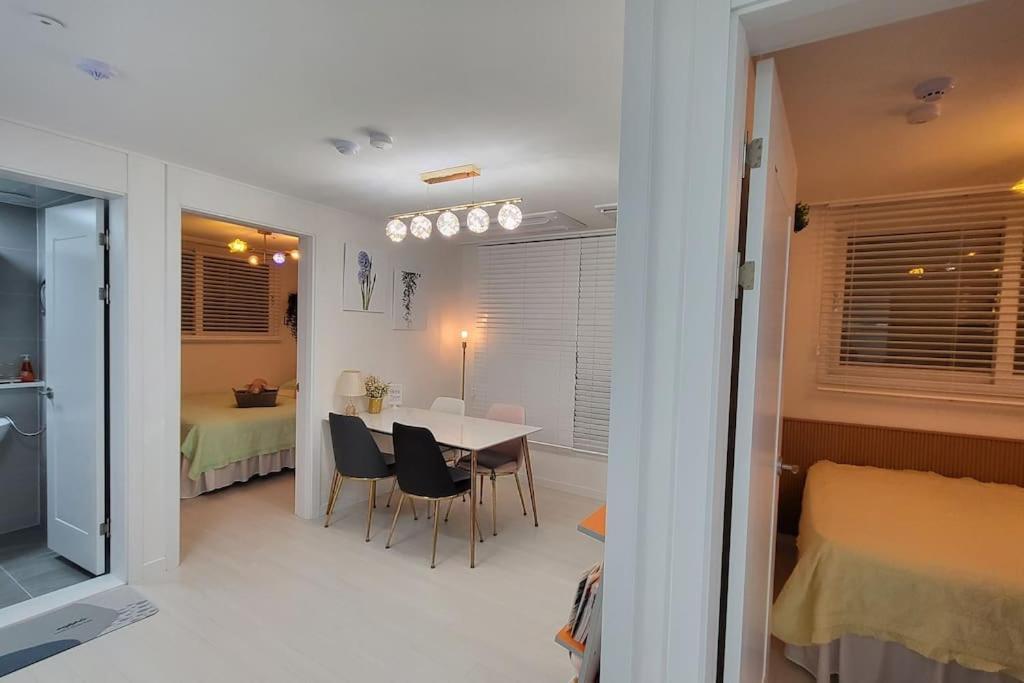 Apartment Station Joey N Ray House *